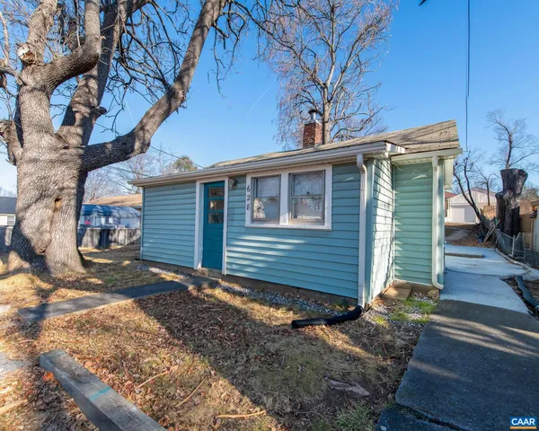 $175,000 | 628 North Augusta Avenue, Waynesboro, VA 22980