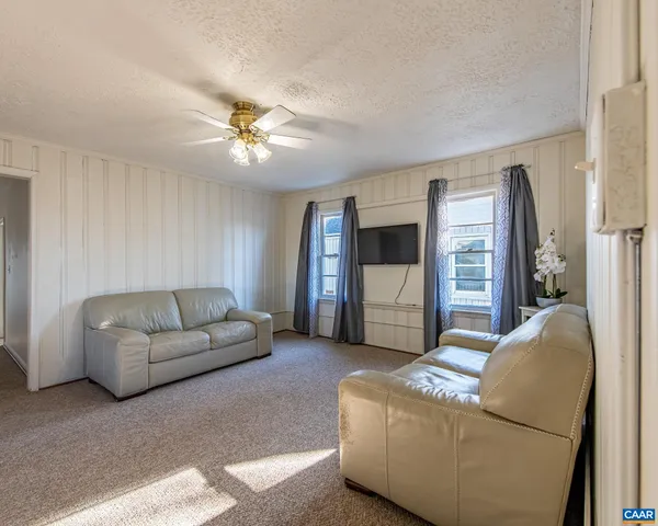 $175,000 | 628 North Augusta Avenue, Waynesboro, VA 22980