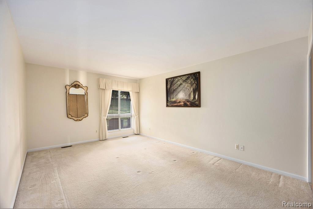 985 Wexford Way Rochester Hills, MI 48307 - Photo 19 of 26
