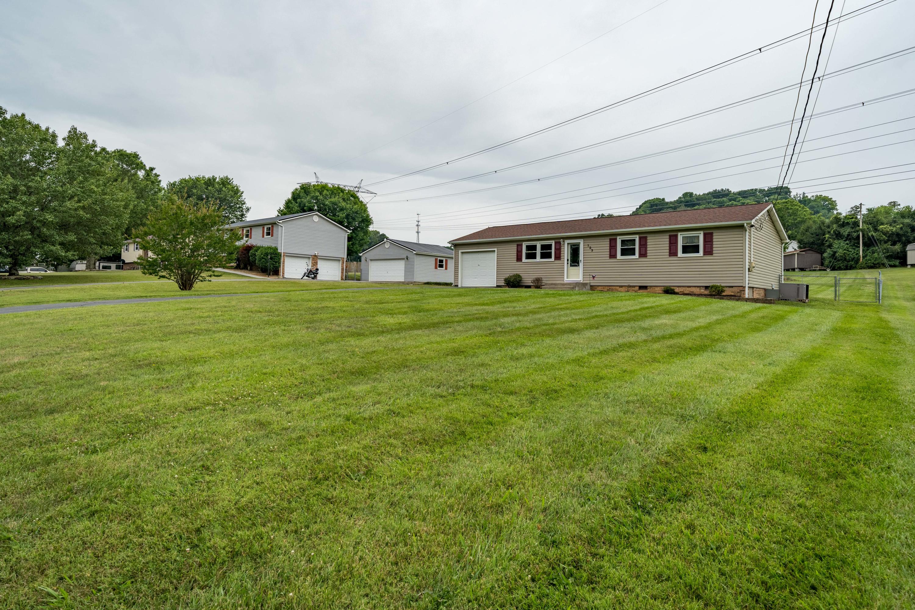 123 Browder Road Gray, TN 37615 - Photo 2 of 43 123 Browder Road (1 of 42)