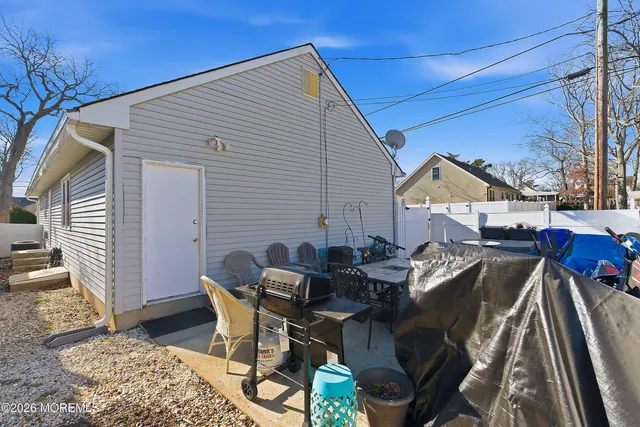 $390,000 | 485 Monmouth Avenue, Brick, NJ 08723