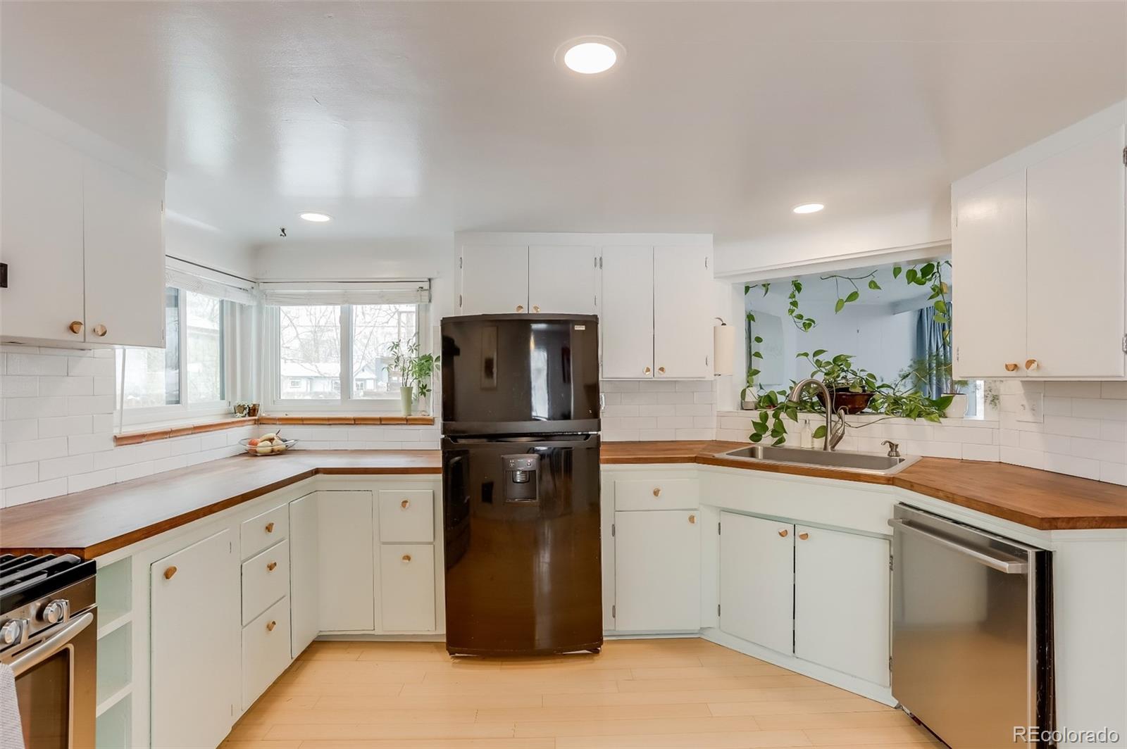 4740 Otis Street Wheat Ridge, CO 80033 - Photo 6 of 33 Gallery Image 6