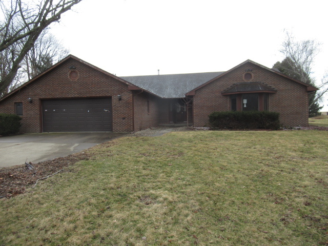 153 Lake Road Seymour, IL 61875 - Photo 1 of 15