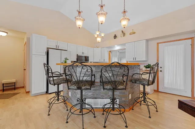 $429,900 | 782 Churchill Drive Southeast, Owatonna, MN 55060