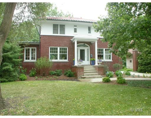 309 North Delaplaine Road Riverside, IL 60546 - Photo 1 of 15