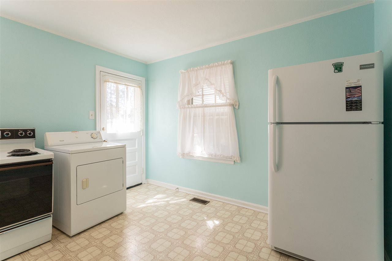 1806 Rankin Street Raleigh, NC 27604 - Photo 12 of 15 Kitchen
