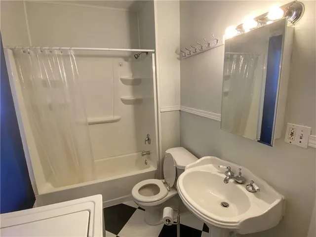 $2,300 | 1459 South Avenue, Rochester, NY 14620