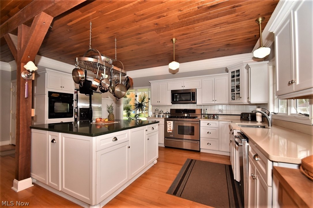 18553 Snyder Road Chagrin Falls, OH 44023 - Photo 14 of 34 Gallery Image 14