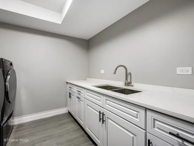 a close view of sink and tap