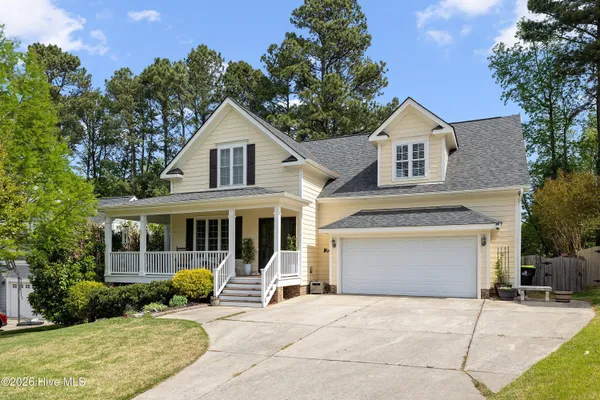 $585,000 | 1400 Applethorn Drive, Apex, NC 27502