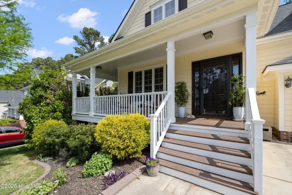 $585,000 | 1400 Applethorn Drive, Apex, NC 27502
