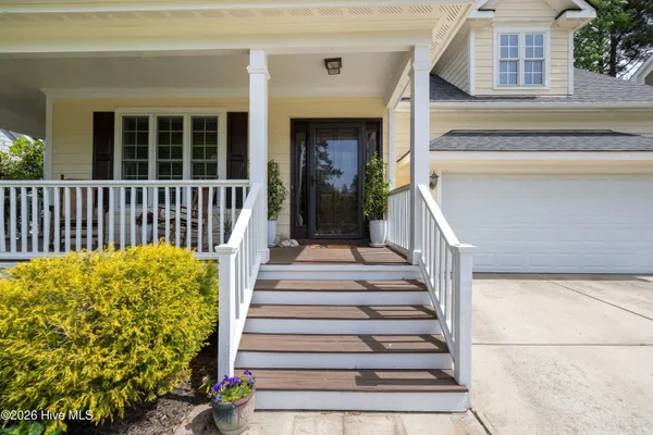$585,000 | 1400 Applethorn Drive, Apex, NC 27502