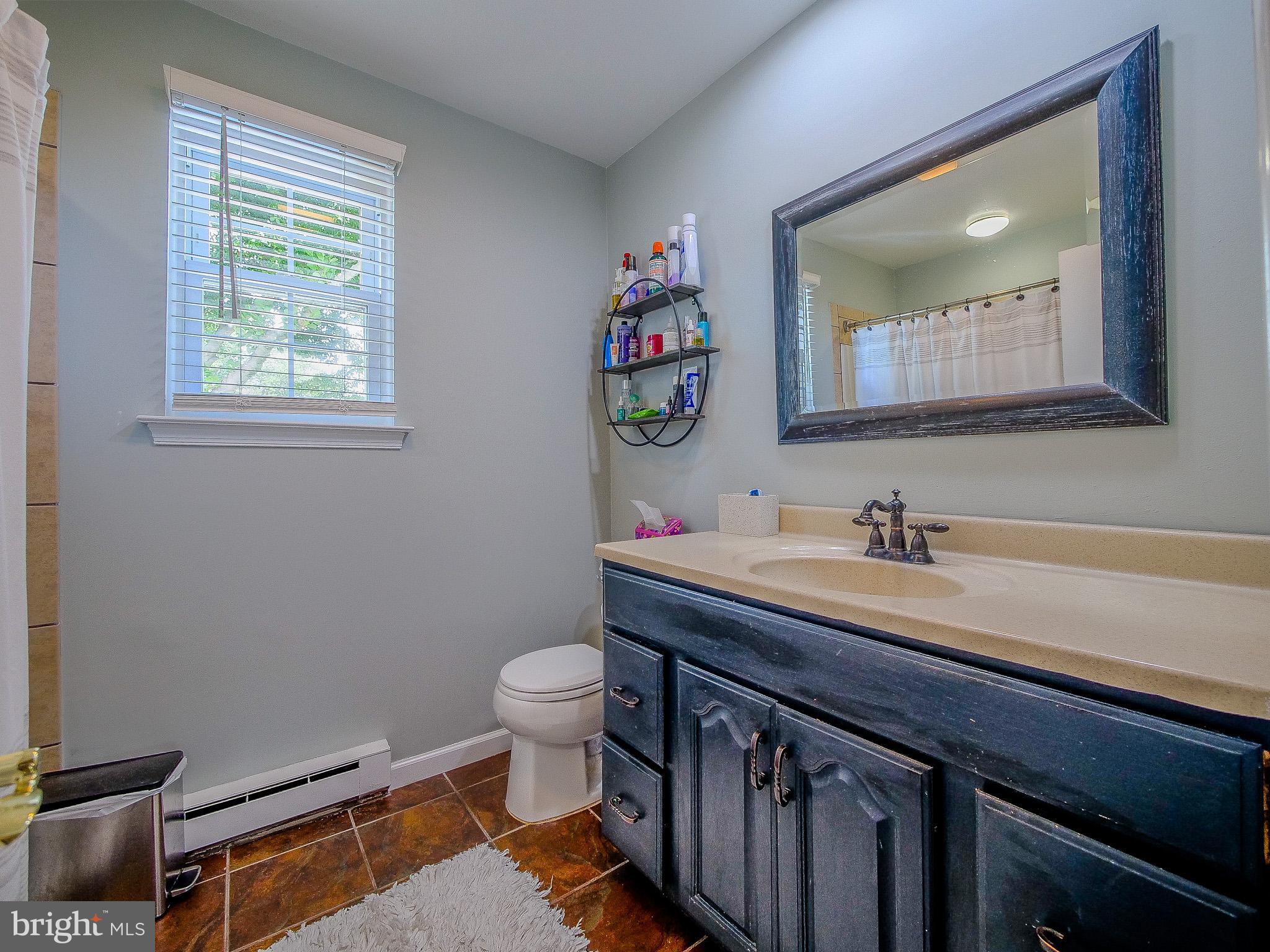 120 Grandview Road Springfield, PA 19064 - Photo 50 of 60 Full Bathroom 2nd Floor