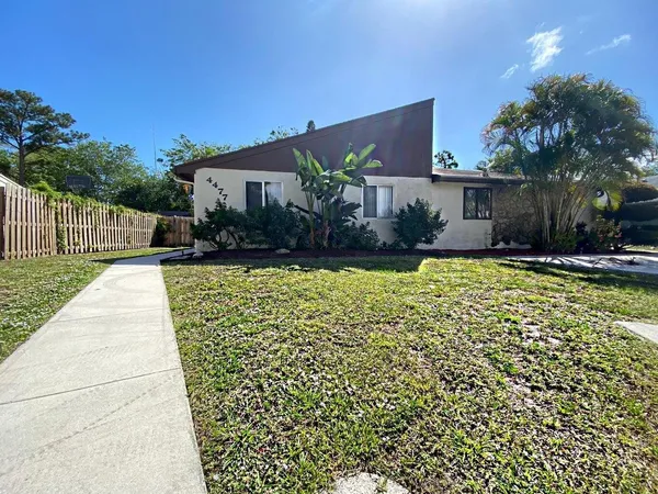 $2,550 | 4477 Northwest 3rd Drive, Delray Beach, FL 33445
