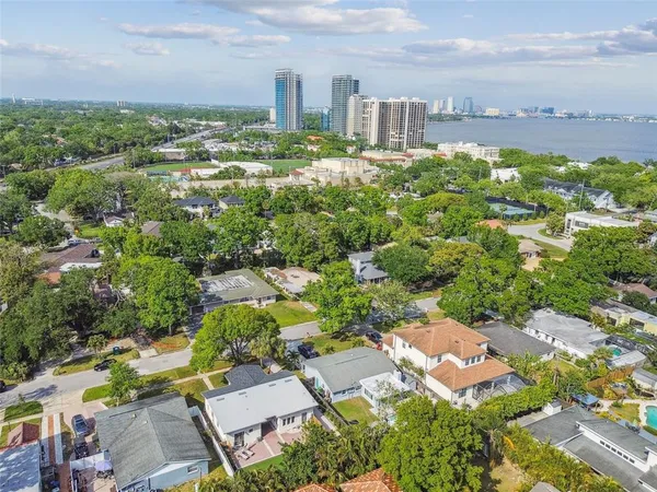 $5,000 | 3120 South Julia Circle, Tampa, FL 33629