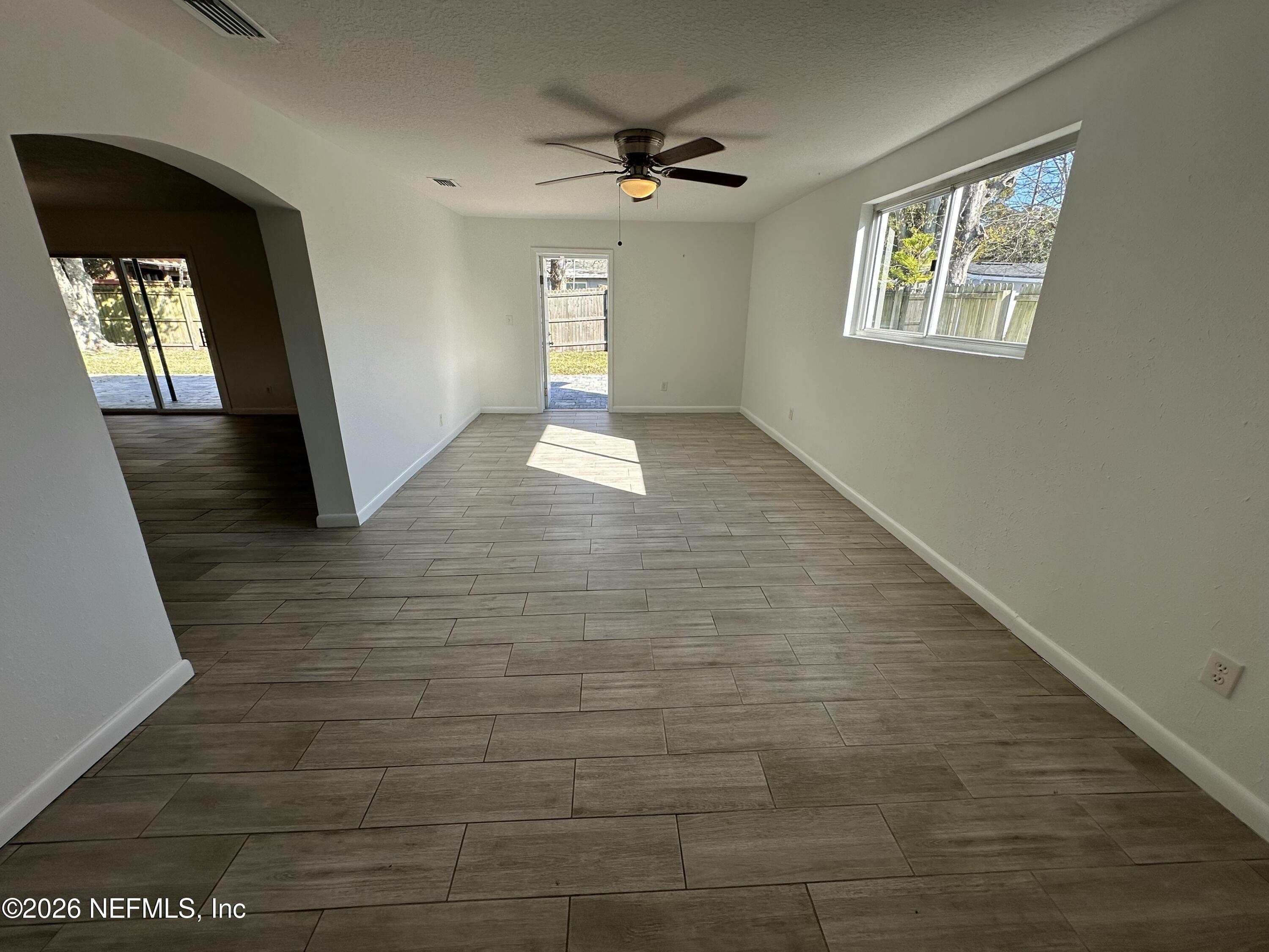 365 Sargo Road Atlantic Beach, FL 32233 - Photo 9 of 23 a view of an empty room
