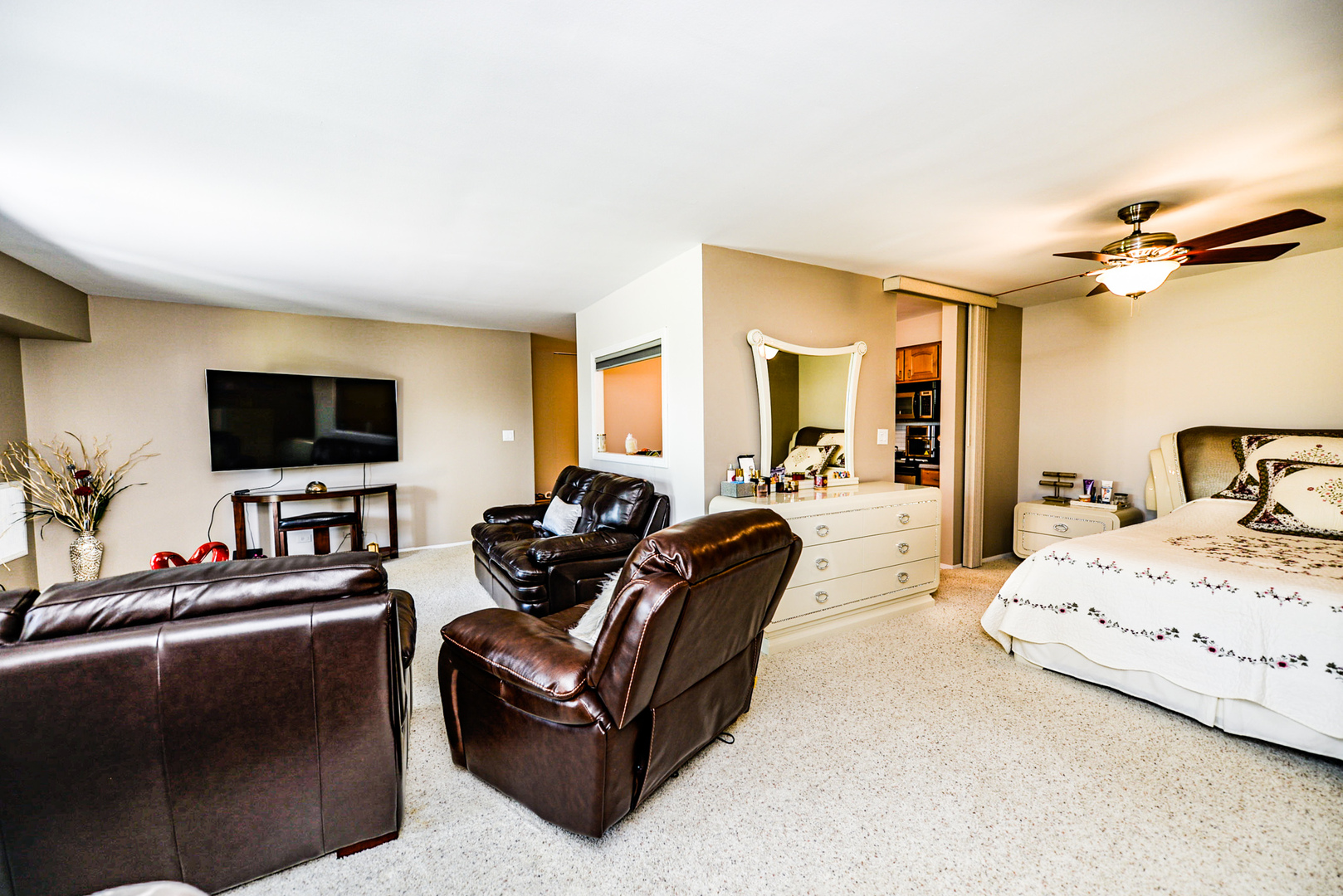 1415 East Central Road, Unit 206A Arlington Heights, IL 60005 - Photo 11 of 39