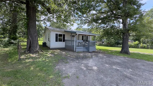 $129,900 | 10240 Silverleaf Road, Mineral Point, MO 63660