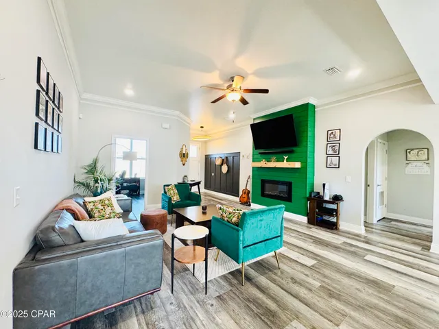 $2,199 | 425 Shadecrest Drive, Panama City, FL 32404