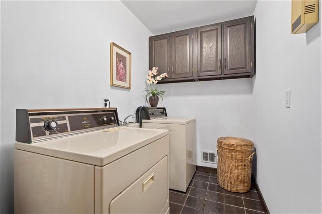 4 Winthrop Road Carnegie, PA 15106 - Photo 11 of 25 Gallery Image 11