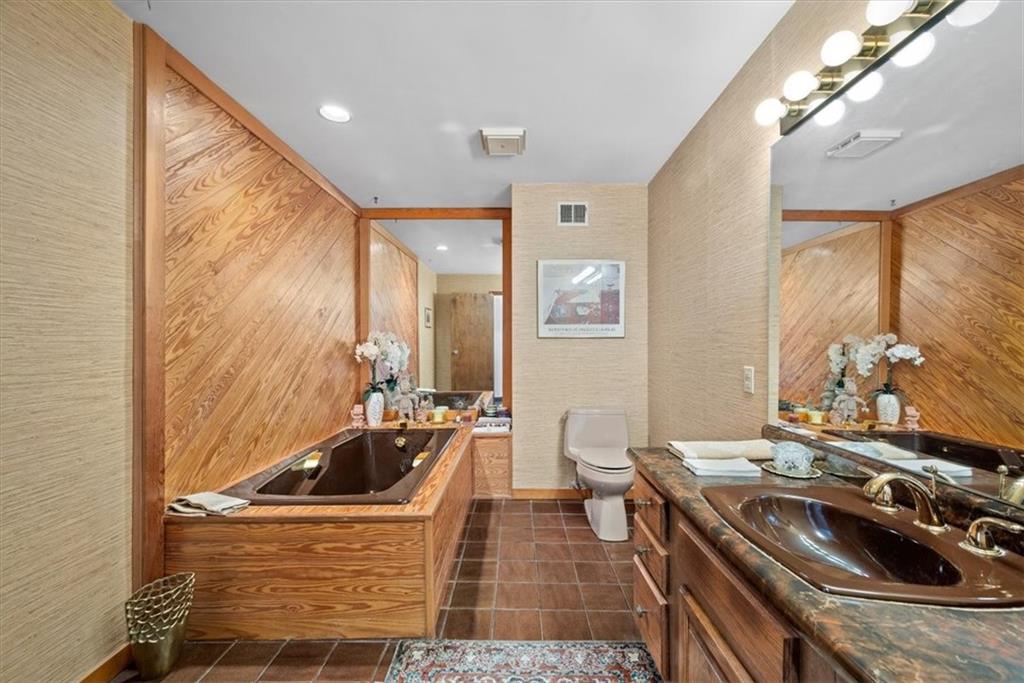 4 Winthrop Road Carnegie, PA 15106 - Photo 14 of 25 Gallery Image 14