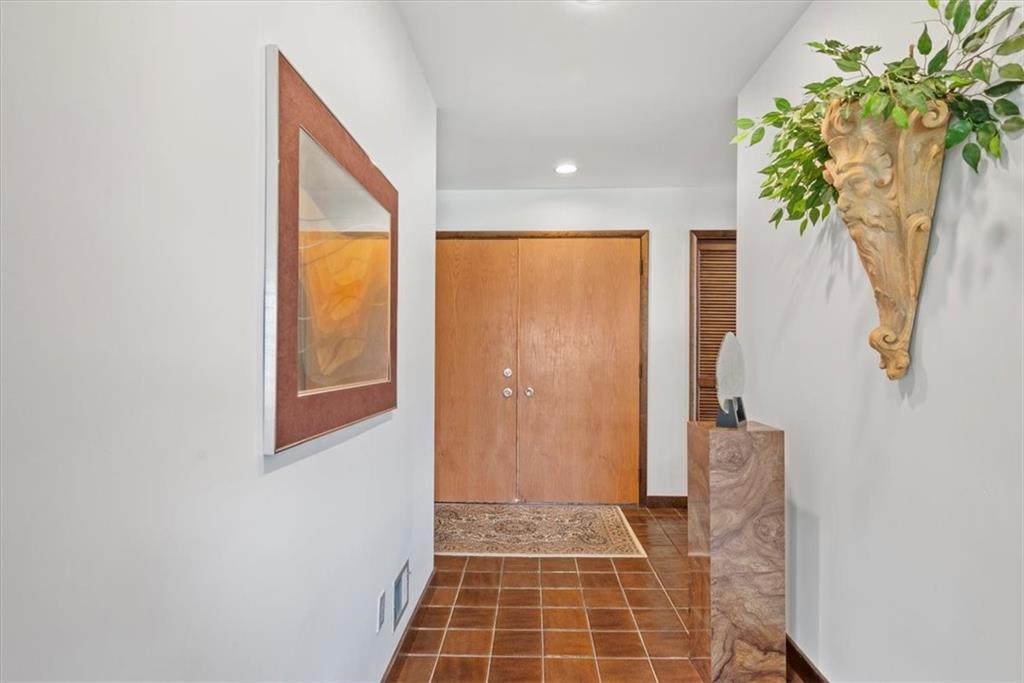 4 Winthrop Road Carnegie, PA 15106 - Photo 4 of 25 Gallery Image 4