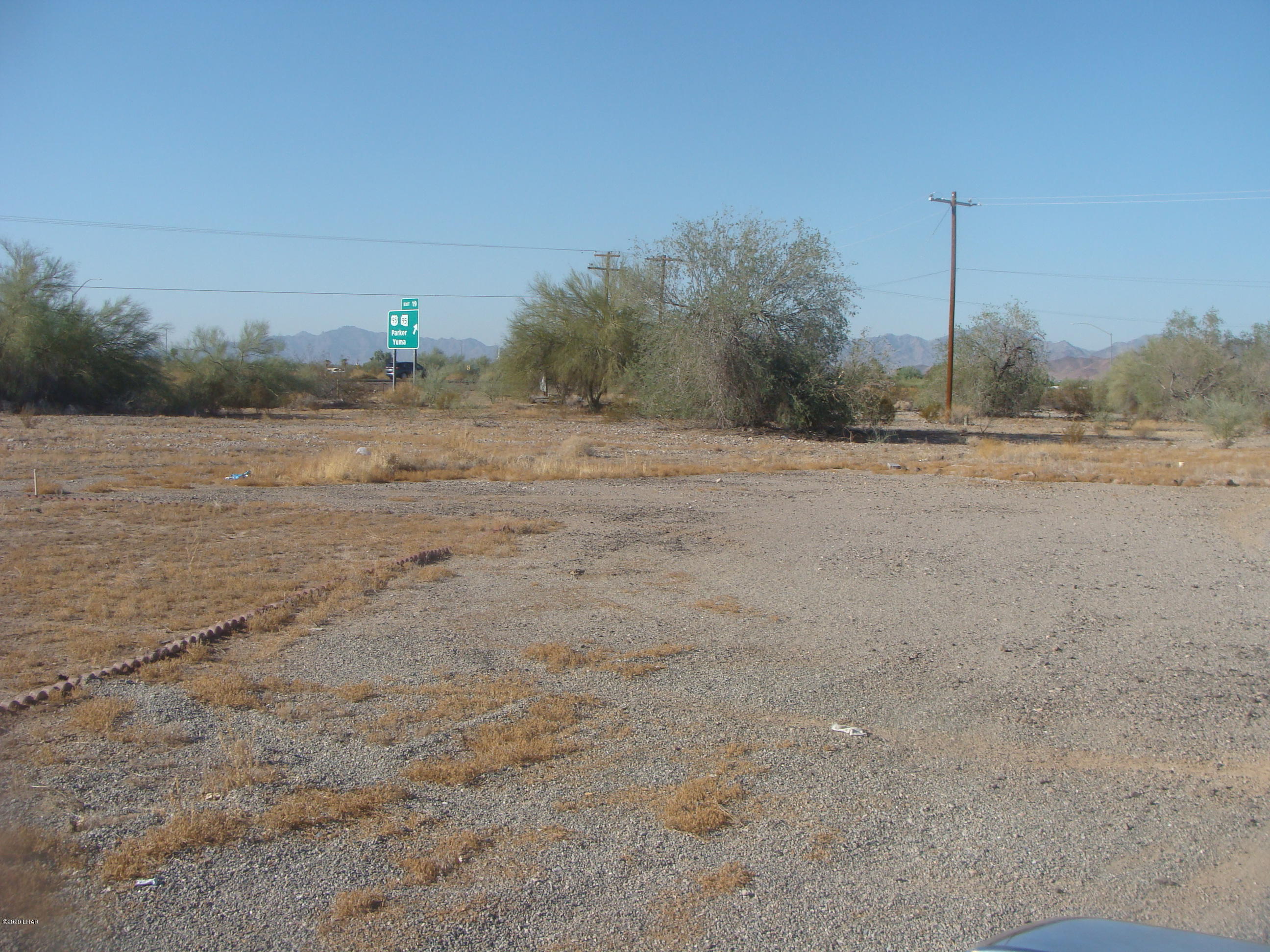 490 North Pilgrim Place Quartzsite, AZ 85346 - Photo 5 of 7 DSC05431