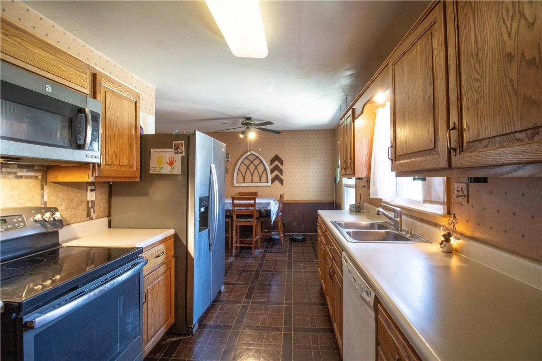 2173 Longwood Court Decatur, IL 62526 - Photo 2 of 13 Gallery Image 2