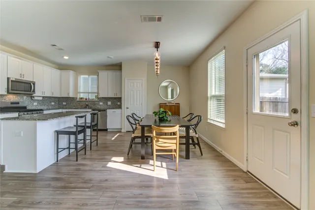 $2,600 | 6706 Hobby Wind Ridge Drive, Houston, TX 77075