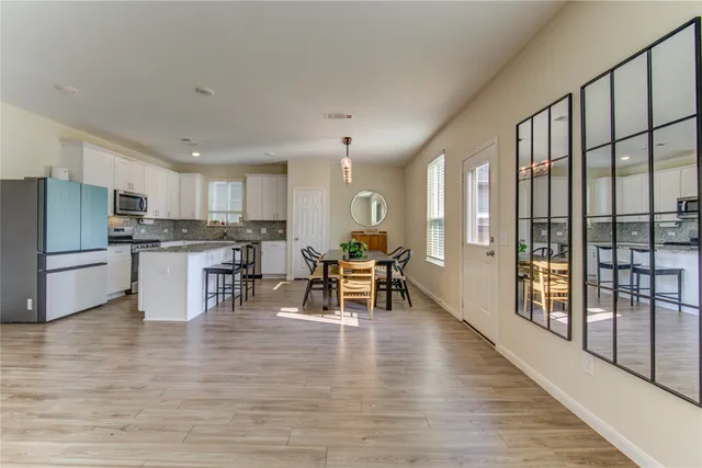 $2,600 | 6706 Hobby Wind Ridge Drive, Houston, TX 77075