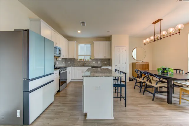 $2,600 | 6706 Hobby Wind Ridge Drive, Houston, TX 77075