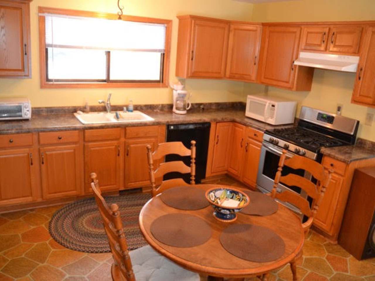 1826 Hwy 8 Rhinelander Wi 54501 Rhinelander, WI 54501 - Photo 4 of 33 Gallery Image 4