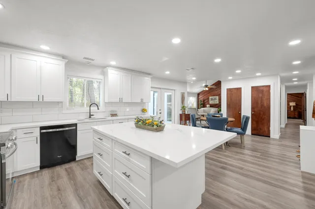 $525,000 | 26 Wishbonebush Road, The Woodlands, TX 77380