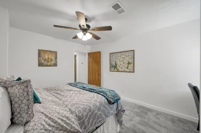 $525,000 | 26 Wishbonebush Road, The Woodlands, TX 77380