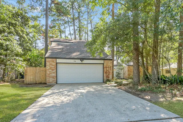 $525,000 | 26 Wishbonebush Road, The Woodlands, TX 77380