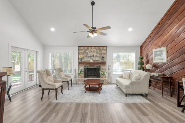 $525,000 | 26 Wishbonebush Road, The Woodlands, TX 77380