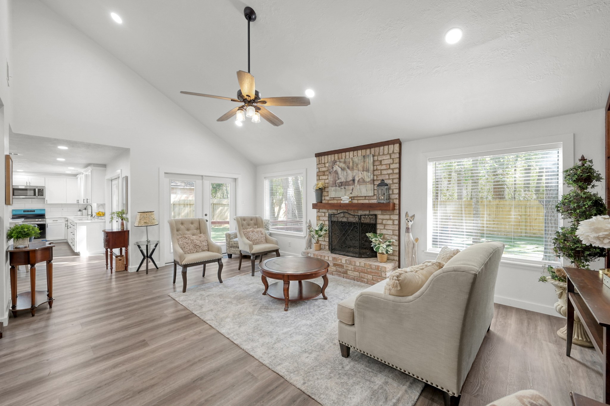 26 Wishbonebush Road The Woodlands, TX 77380 - Photo 5 of 37