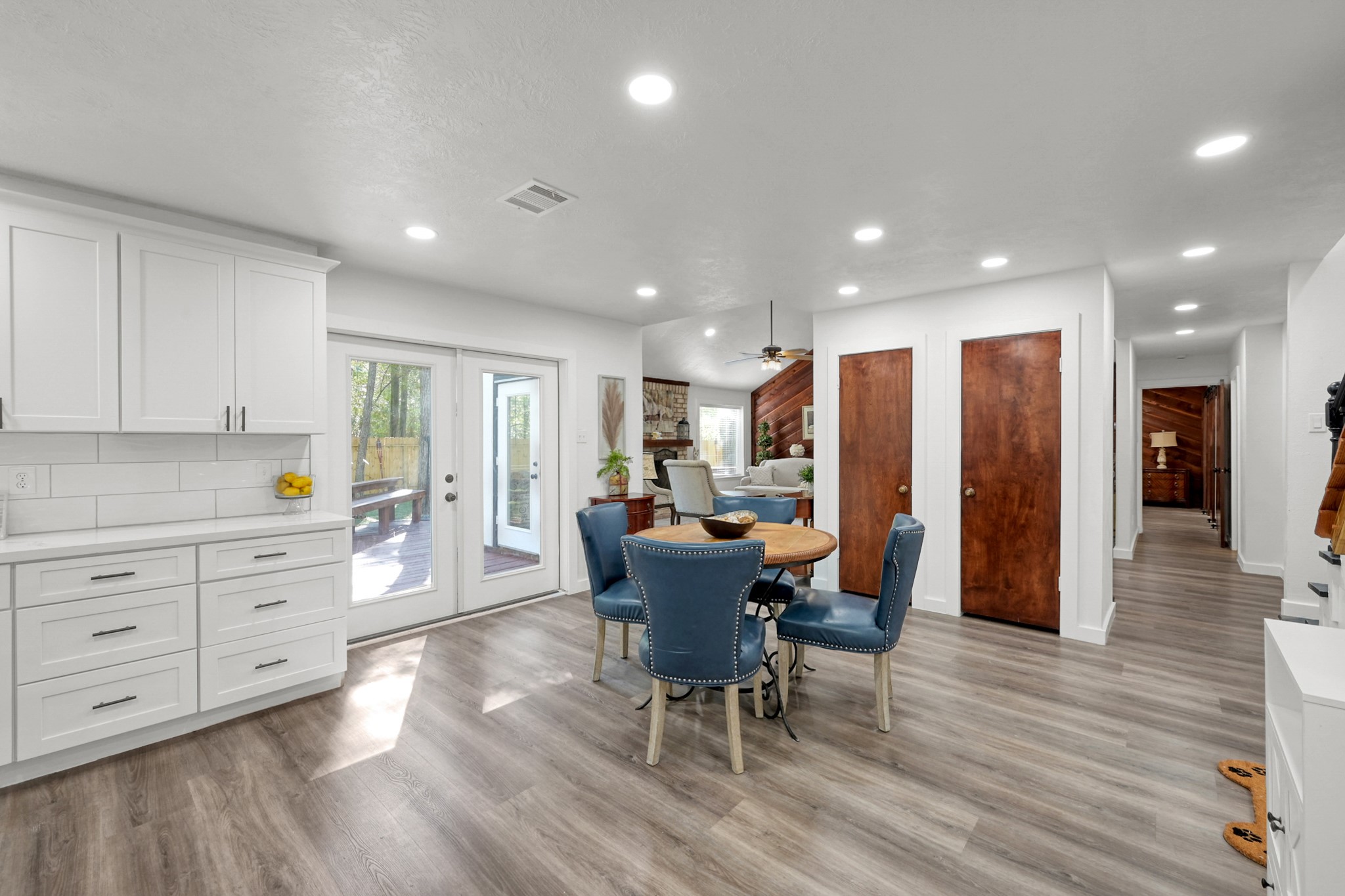 26 Wishbonebush Road The Woodlands, TX 77380 - Photo 8 of 37