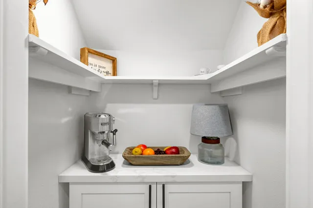 $525,000 | 26 Wishbonebush Road, The Woodlands, TX 77380