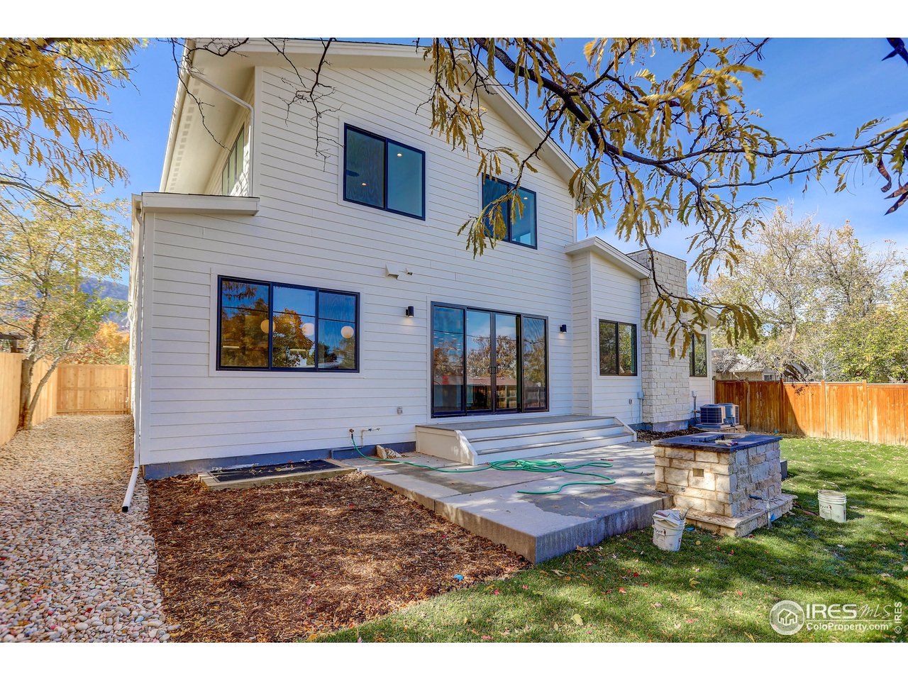 1140 Fairfield Drive Boulder, CO 80305 - Photo 7 of 40