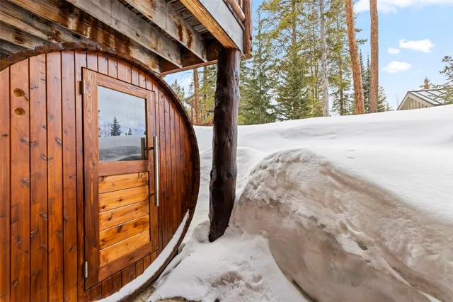 a view of a interior of the house