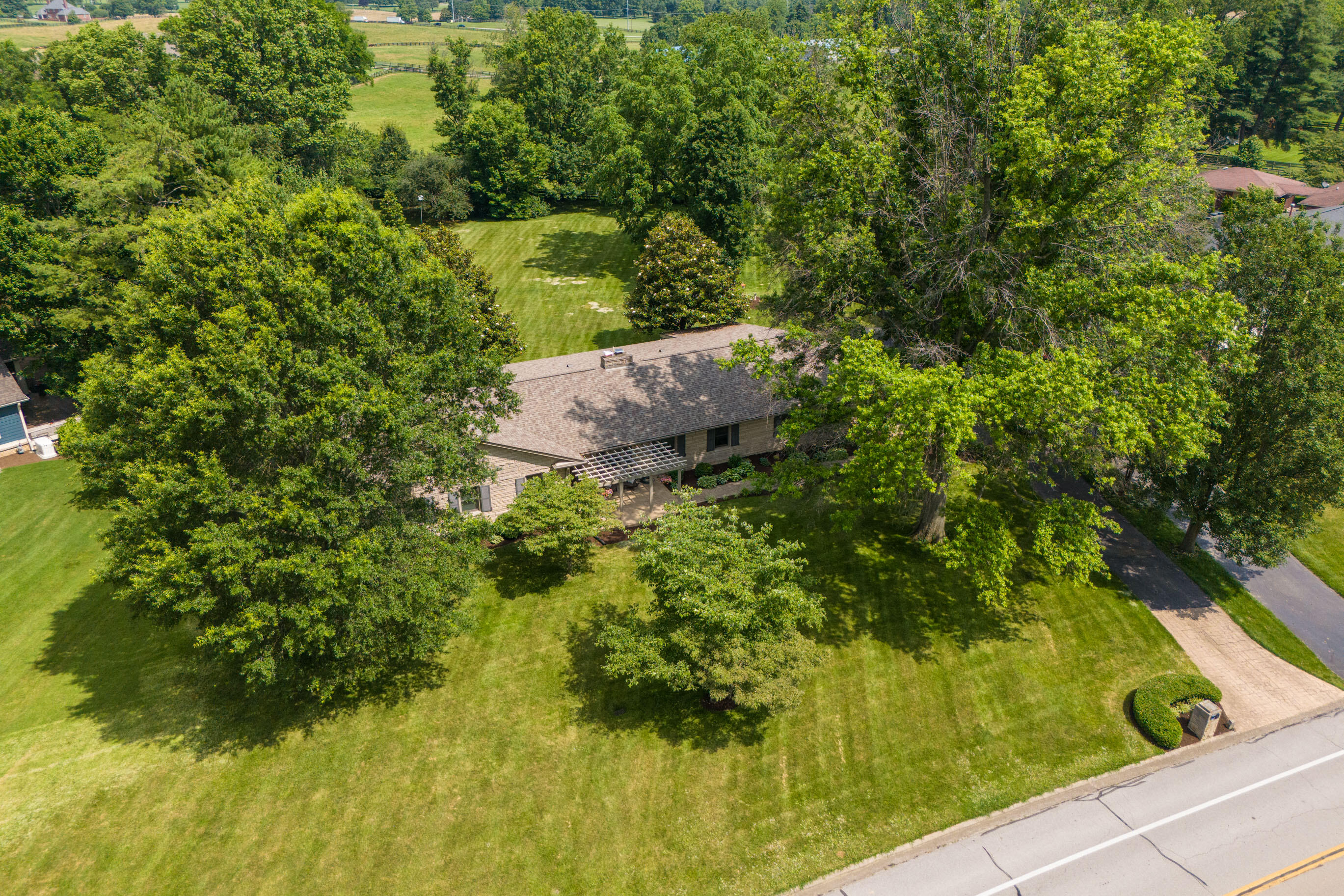 2227 Bahama Road Lexington, KY 40509 - Photo 2 of 46 20250625-2227-Bahama-Rd-drone-fh-001_web