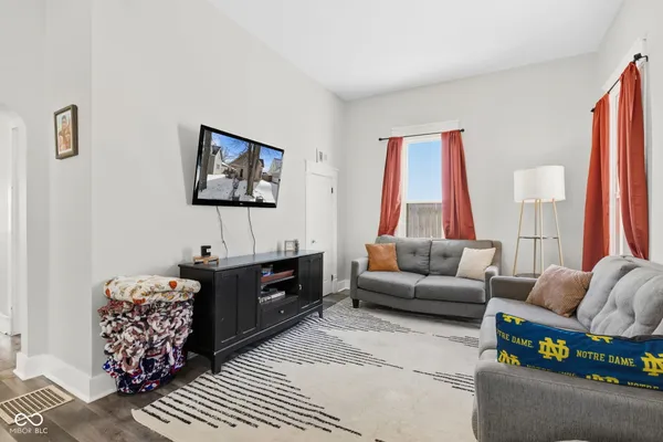 $149,900 | 909 South A Street, Elwood, IN 46036