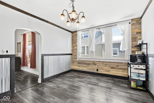 $169,900 | 909 South A Street, Elwood, IN 46036