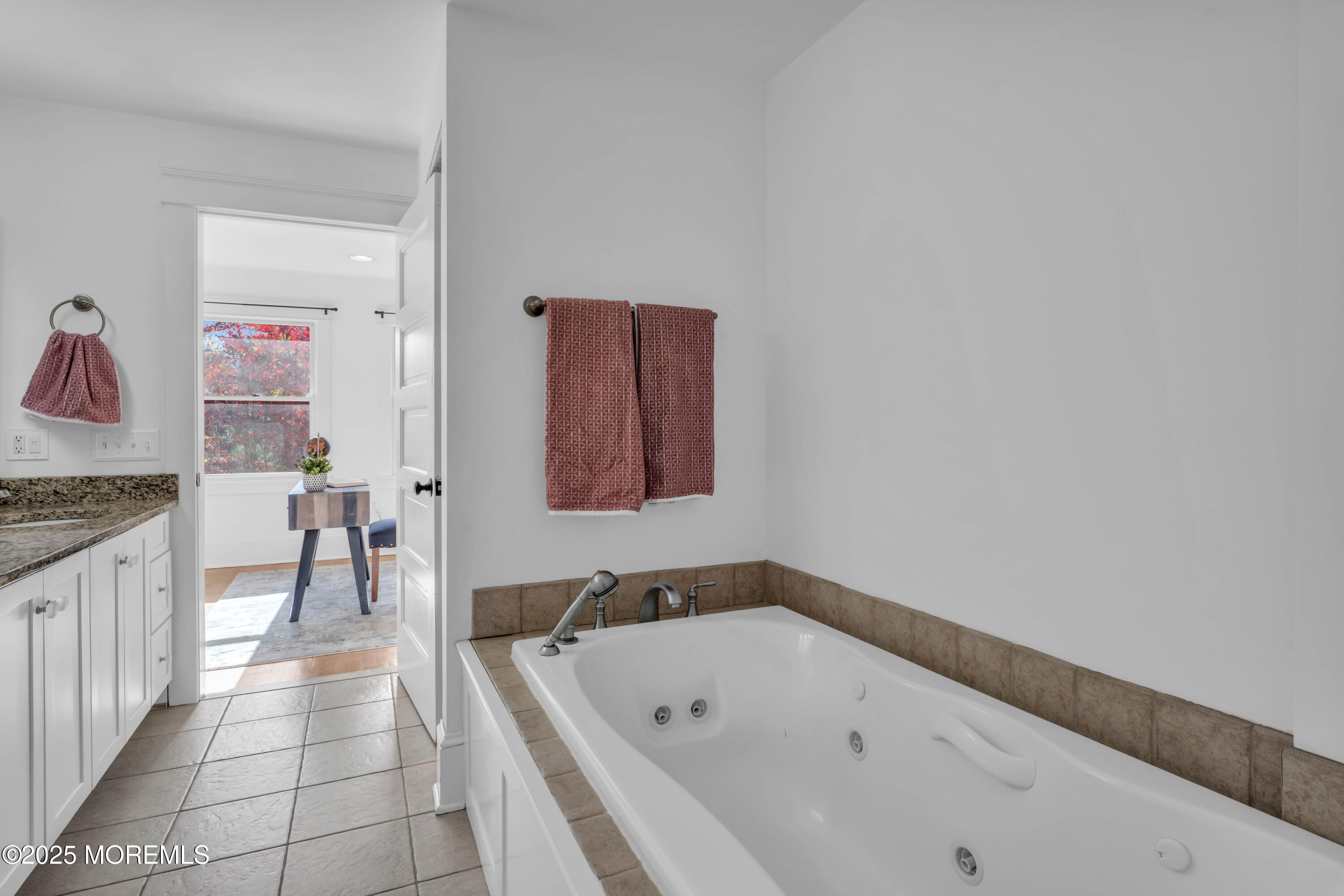 81 Pinckney Road Red Bank, NJ 07701 - Photo 27 of 38 photos_high_resolution_HOM04913