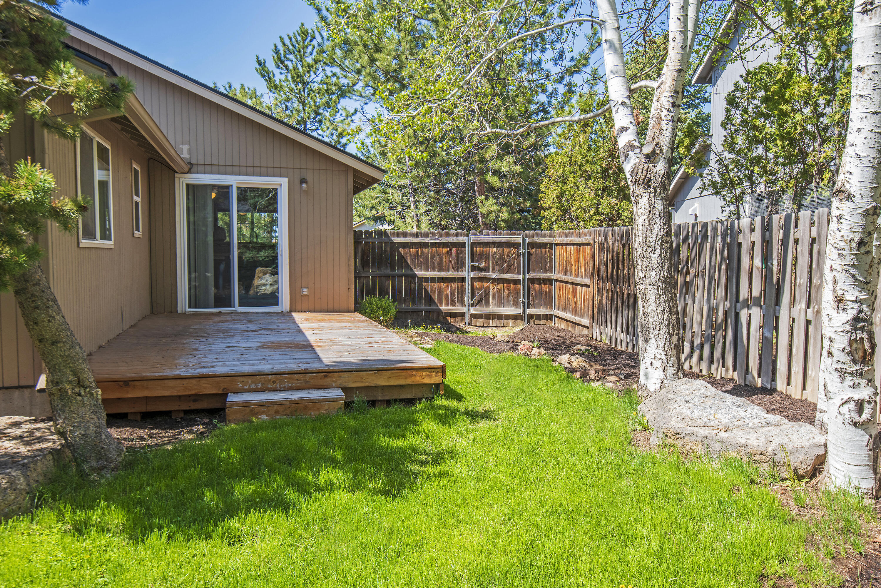 20751 Gallop Road Bend, OR 97701 - Photo 17 of 22 18-print-DSC_5946