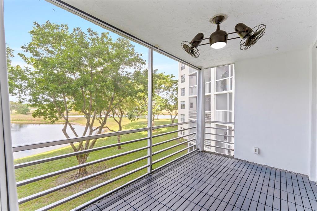 3090 North Course Drive, Unit 309 Pompano Beach, FL 33069 - Photo 19 of 21 a view of an entryway