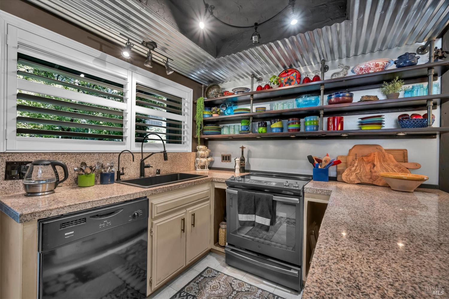 264 Los Alamos Road Santa Rosa, CA 95409 - Photo 8 of 31