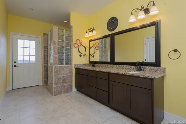 $780,000 | 12307 Van De Carr, Helotes, TX 78023