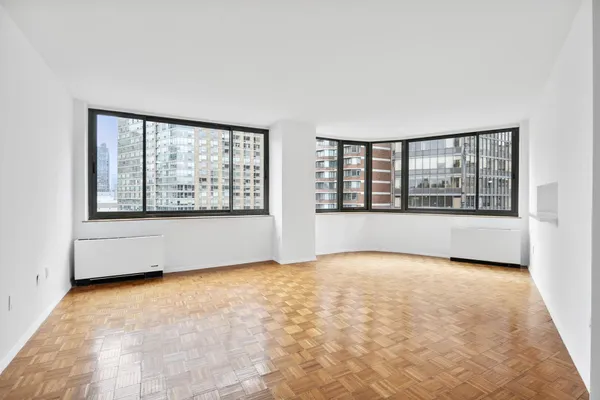$8,000 | 2000 Broadway, Unit 11F | Upper West Side
